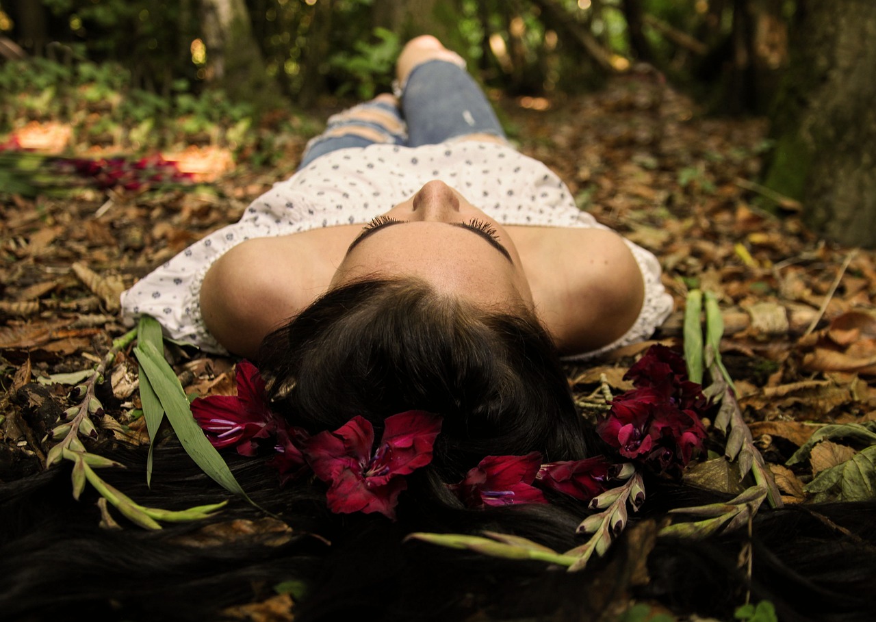 woodland, young, women-2816801.jpg